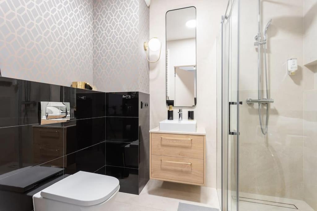 - Great Location- Cozy And Stylish - Stays- Sienna Street Apartament Warszawa