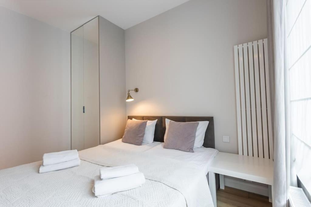 - Great Location- Cozy And Stylish - Stays- Sienna Street Warszawa